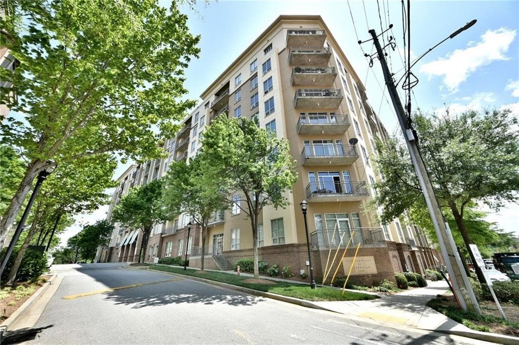 2 bedroom, 1,011 sq ft condominium sold at 711 Cosmopolitan Drive 337, Atlanta, GA 30324