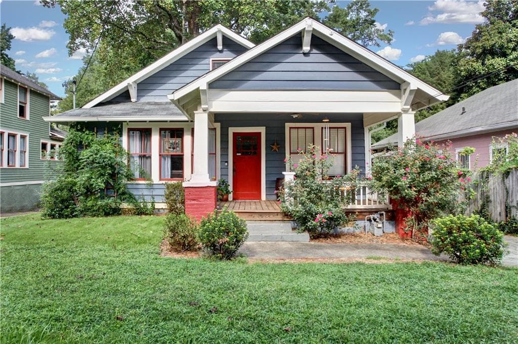 4 bedroom, 2,000 sq ft single family residence sold at 161 E Lake Terrace, Atlanta, GA 30317
