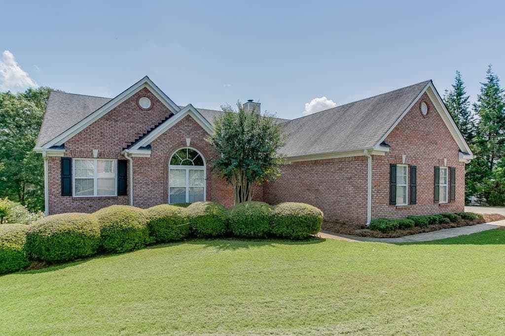 5 bedroom, 1,820 sq ft single family residence sold at 89 Meadow Creek Drive, Jefferson, GA 30549