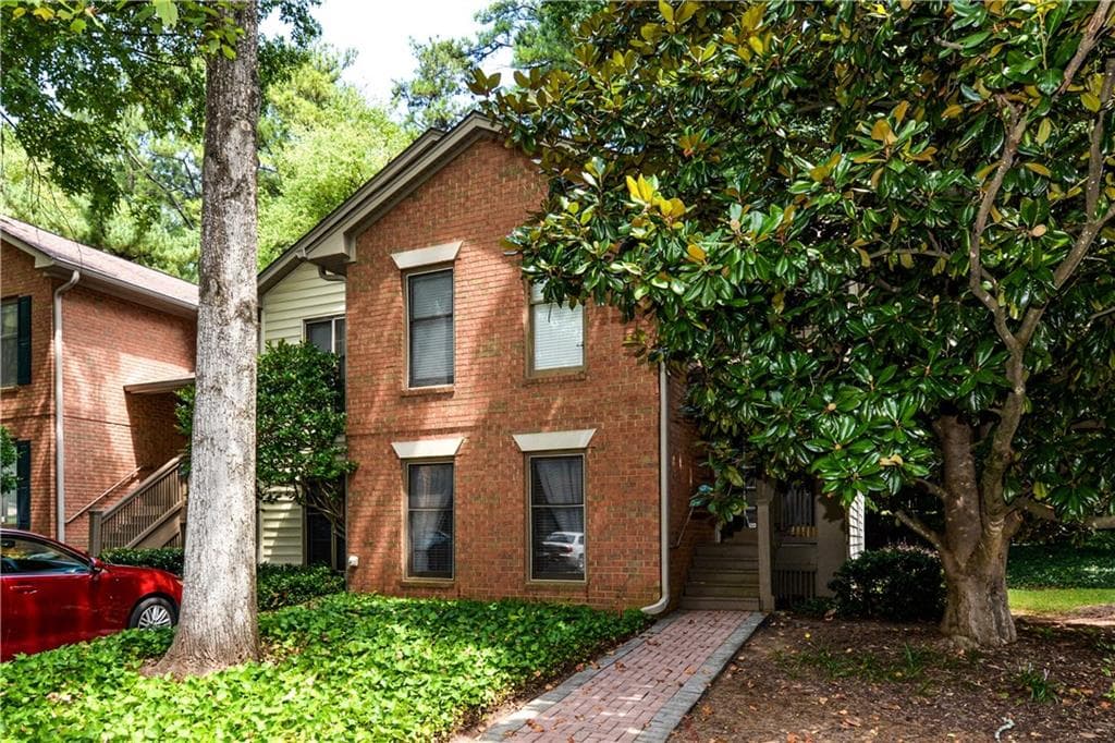 303 Garden Court, Sandy Springs, GA 30328 — most recent listing photo