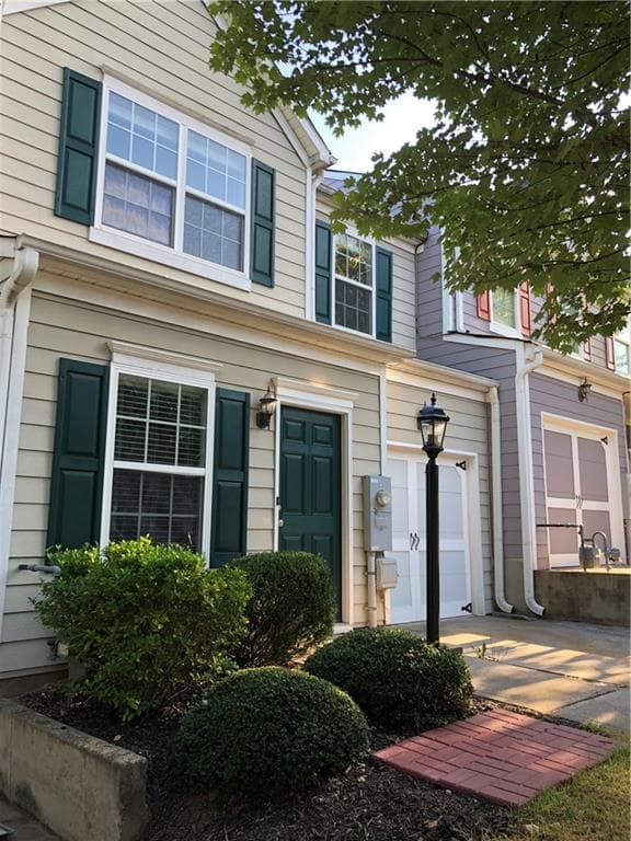 2 bedroom, 1,476 sq ft townhouse sold at 230 Valley Crossing, Canton, GA 30114