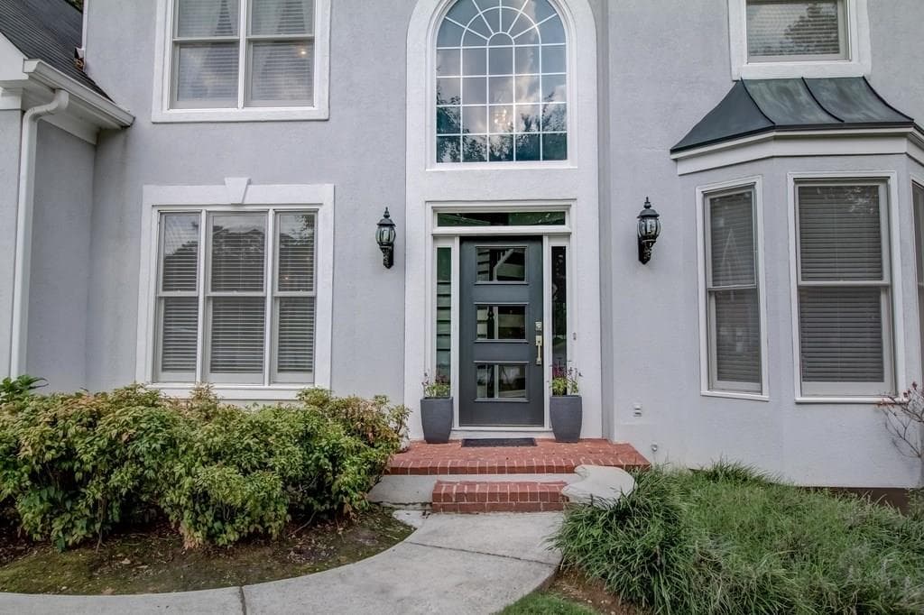 5 bedroom, 2,833 sq ft single family residence sold at 1795 Wildcat Creek Court, Lawrenceville, GA 30043