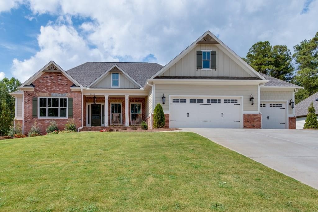 8810 Port View Drive, Gainesville, GA 30506 — most recent listing photo