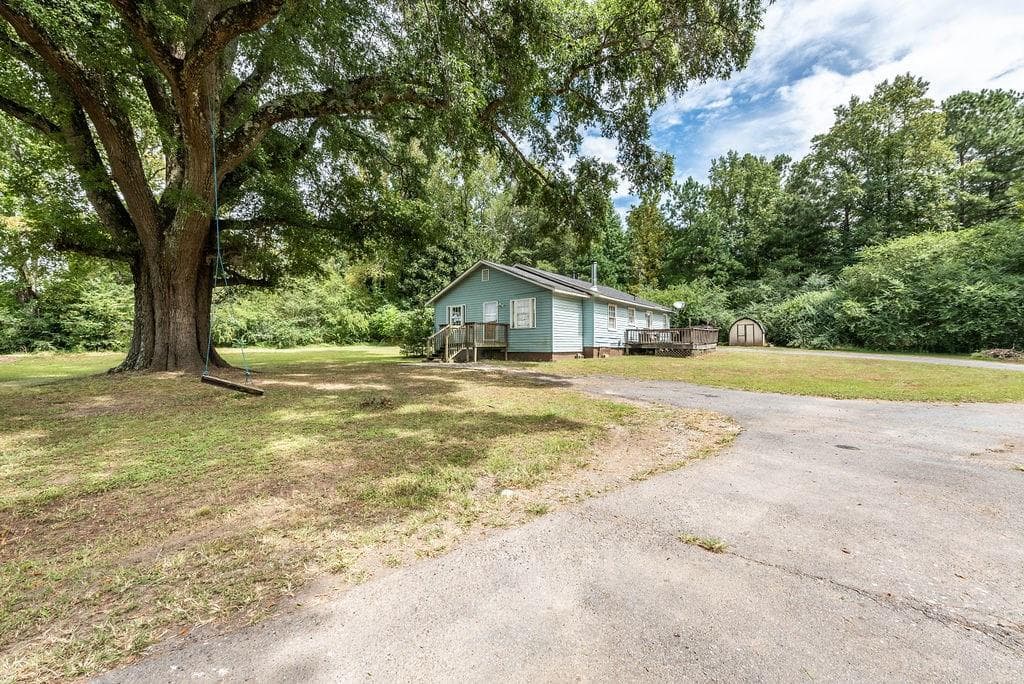 331 ROWLAND SPRINGS Road, Cartersville, GA 30121 — most recent listing photo