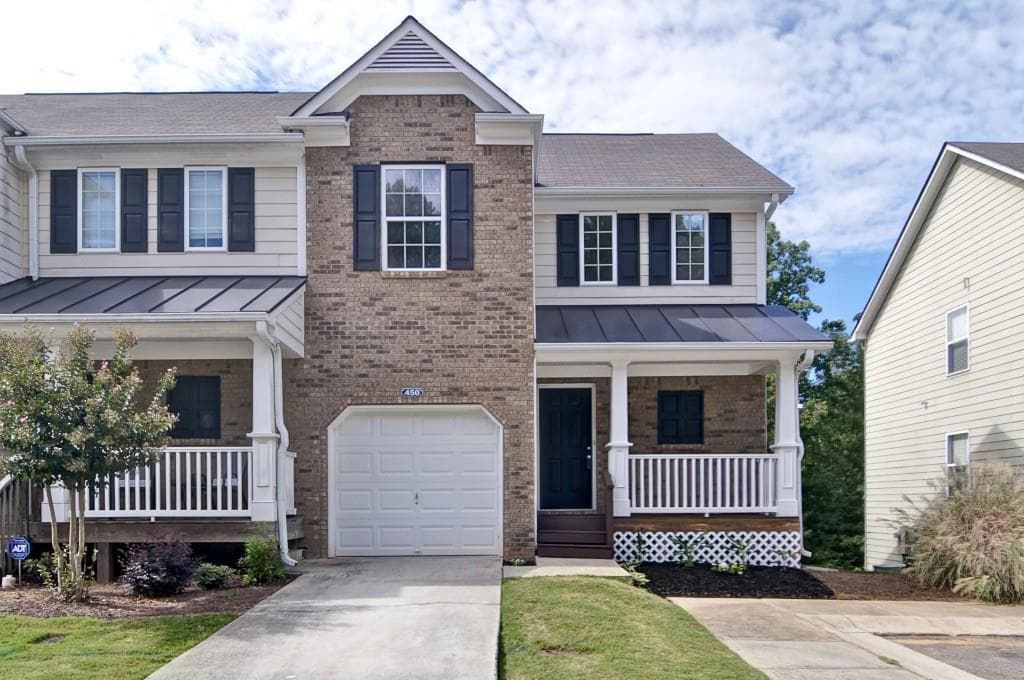 4 bedroom, 2,044 sq ft townhouse sold at 450 Colonial Walk, Woodstock, GA 30189