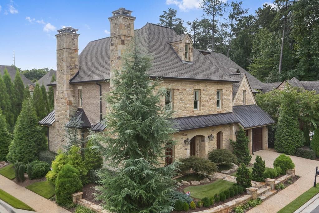 5 bedroom, 6,100 sq ft single family residence sold at 254 Hynes Landing, Marietta, GA 30067