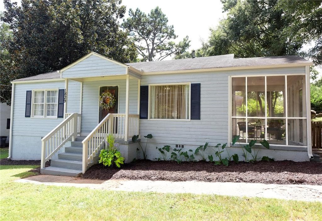 3 bedroom, 1,428 sq ft single family residence sold at 1829 Clearwater Drive, Marietta, GA 30067