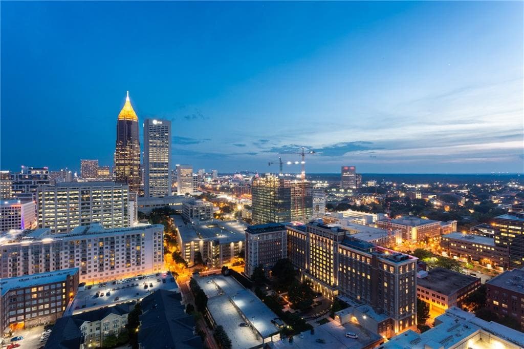 2 bedroom, 1,193 sq ft condominium sold at 860 Peachtree Street 2718, Atlanta, GA 30308