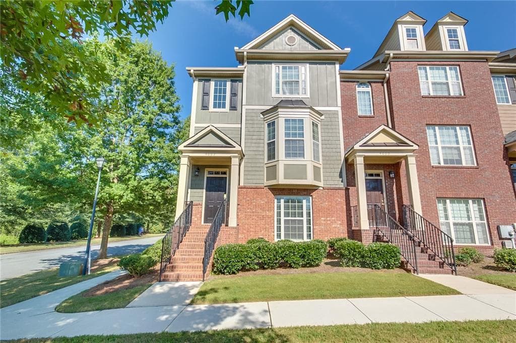 3 bedroom, 2,030 sq ft townhouse sold at 4002 Llewellin Lane 23, Smyrna, GA 30082