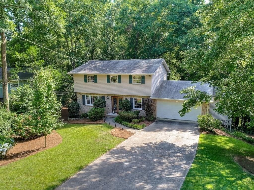 4 bedroom, 2,120 sq ft single family residence sold at 1167 SANDEN FERRY Drive, Decatur, GA 30033
