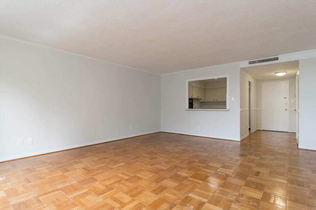 2965 Pharr Court 614, Atlanta, GA 30305 — most recent listing photo