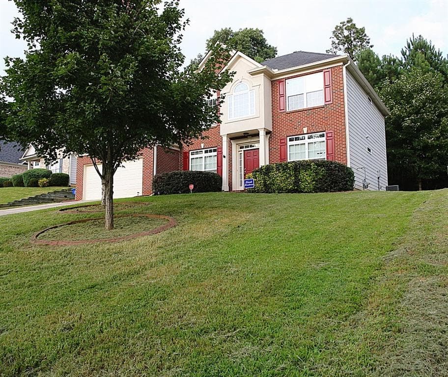 5 bedroom, 2,554 sq ft single family residence sold at 3153 Esplanade Circle, Atlanta, GA 30311