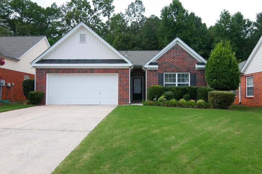 5601 Ashmoore Court, Flowery Branch, GA 30542 — most recent listing photo