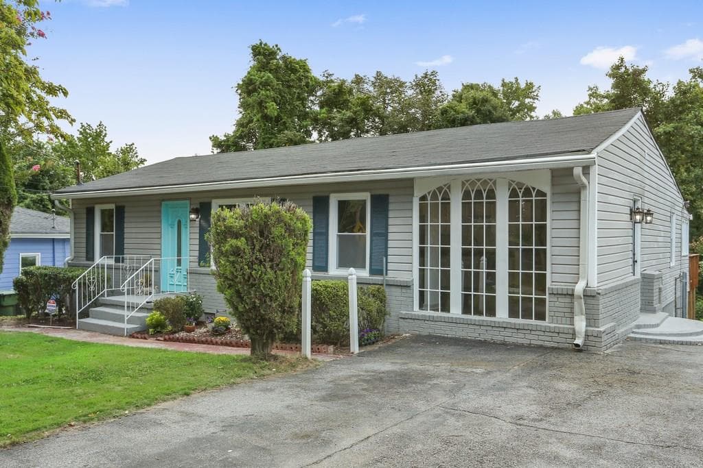 2794 Mango Circle, Atlanta, GA 30318 — most recent listing photo