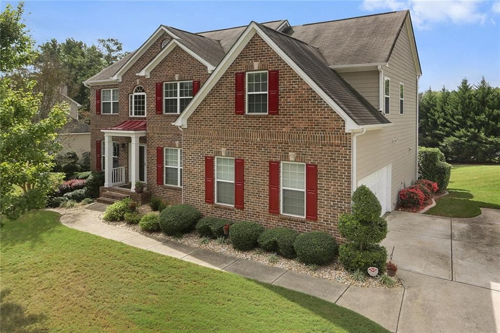 6 bedroom, 3,520 sq ft single family residence sold at 214 Forest Creek Lane, Canton, GA 30115