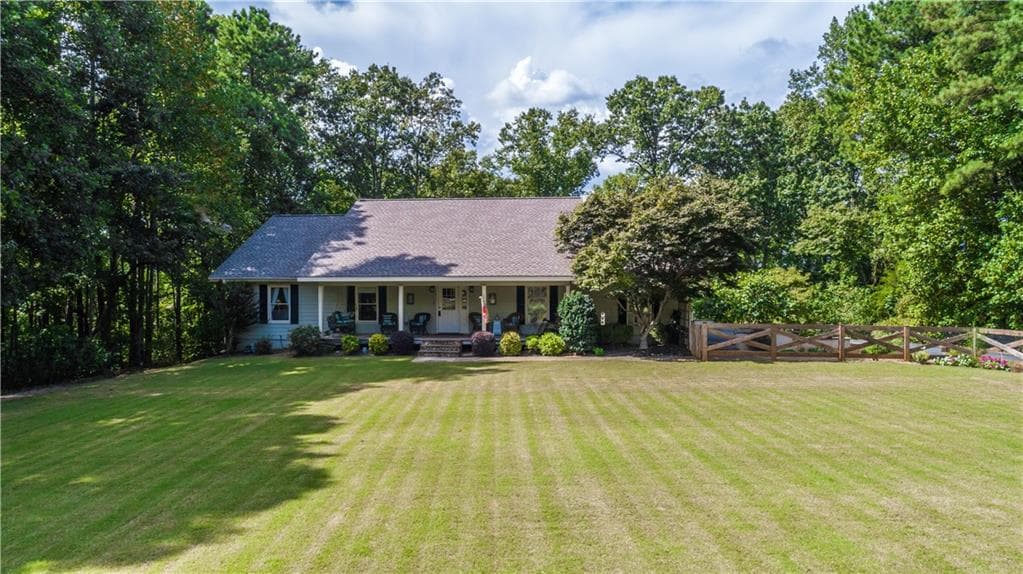 4 bedroom, 3,359 sq ft single family residence sold at 181 Abbey Hill Road, Suwanee, GA 30024