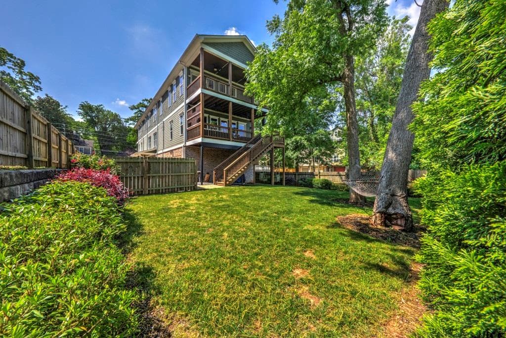 4 bedroom, 2,900 sq ft single family residence sold at 1350 La France Street, Atlanta, GA 30307