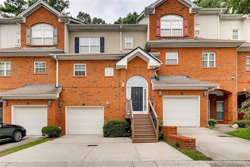 3 bedroom, 2,619 sq ft townhouse sold at 1578 Chateau Club, Atlanta, GA 30338