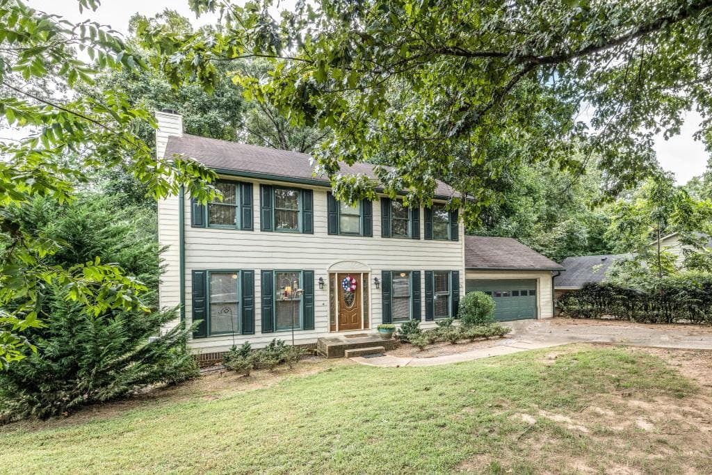 4160 W Cooper Lake Drive, Smyrna, GA 30082 — most recent listing photo