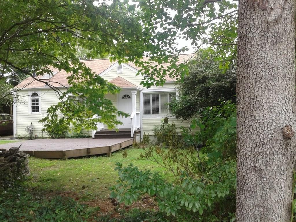 3 bedroom, 1,680 sq ft single family residence sold at 2288 Matthews Street, Brookhaven, GA 30319