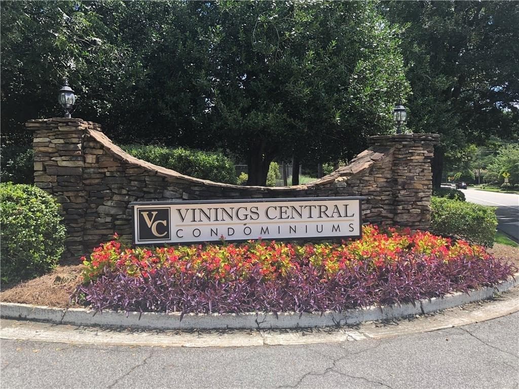 1 bedroom, 1,010 sq ft condominium sold at 2660 Vinings Central Drive 12, Atlanta, GA 30339