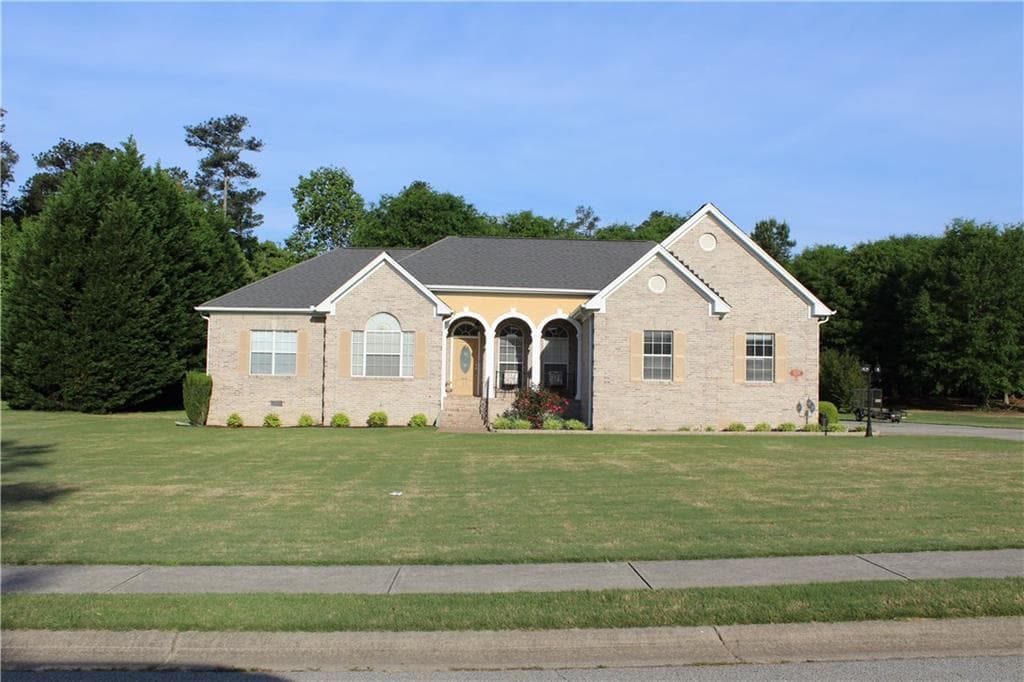 424 Aberdeen Way, Winder, GA 30680 — most recent listing photo