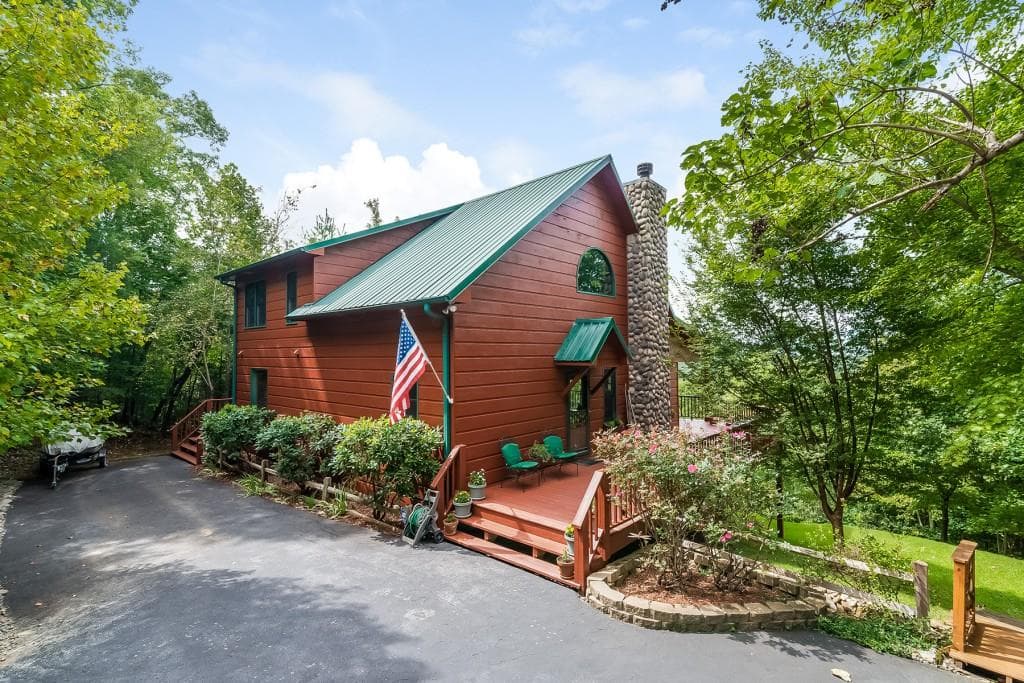 461 Foxfire Road, Blue Ridge, GA 30513 — most recent listing photo