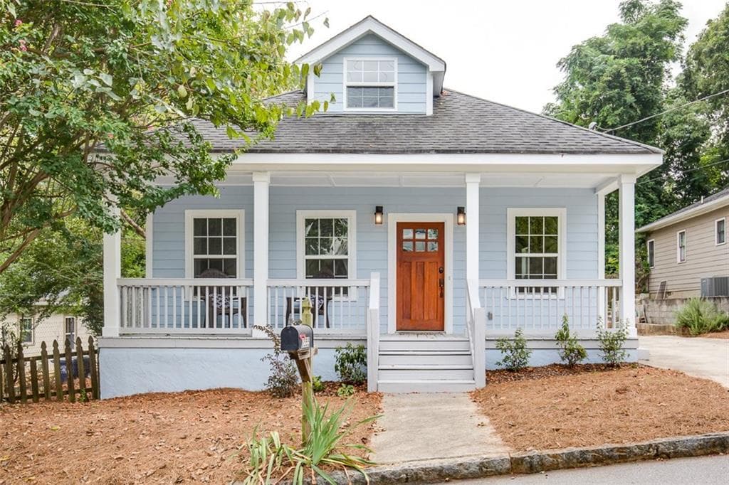 4 bedroom, 2,112 sq ft single family residence sold at 1555 New Street, Atlanta, GA 30307