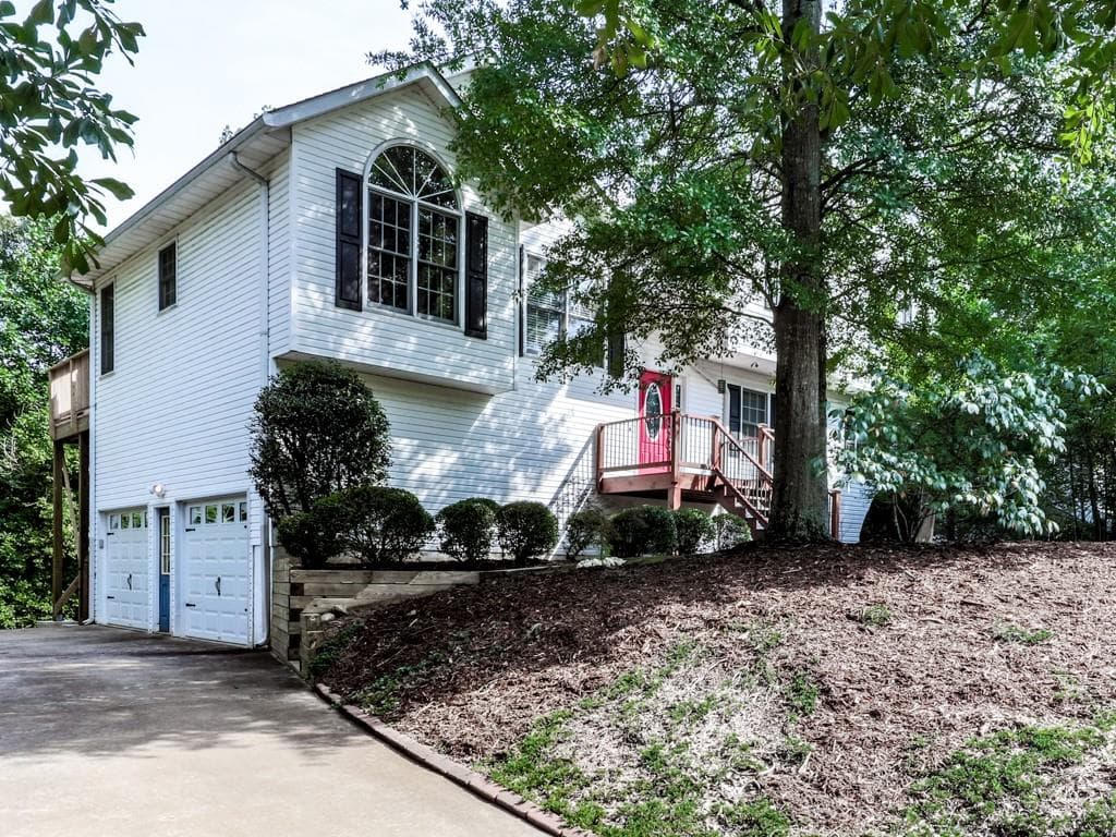 307 Bouldercrest Way, Woodstock, GA 30188 — most recent listing photo