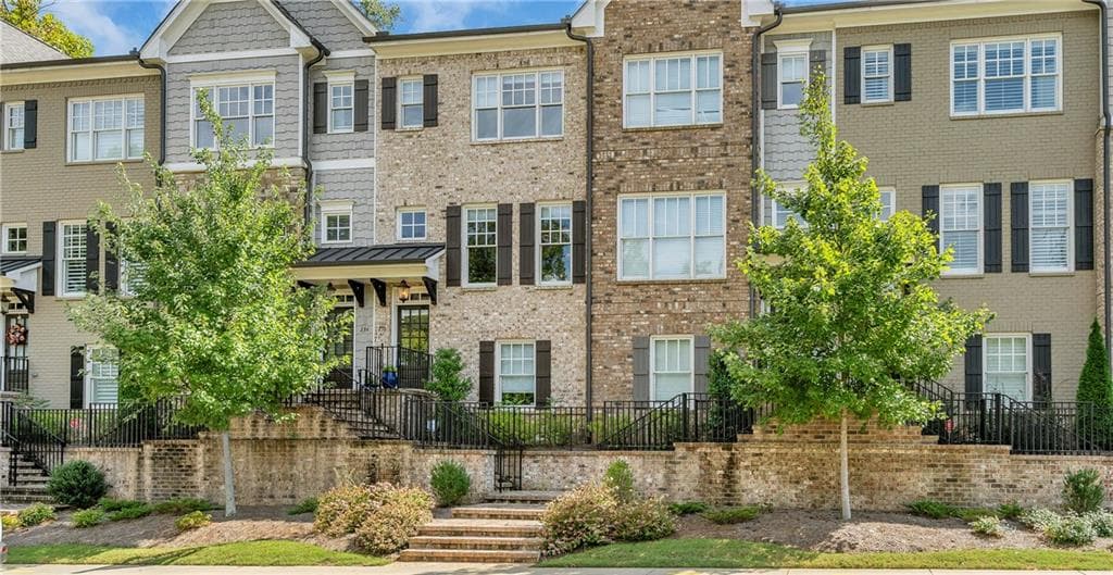 3 bedroom, 2,090 sq ft townhouse sold at 232 Chastain Preserve Lane, Atlanta, GA 30342