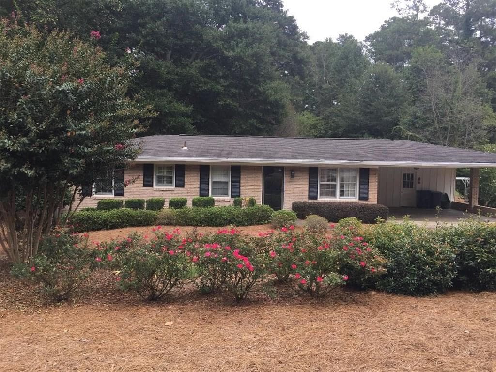 3 bedroom, 1,172 sq ft single family residence sold at 1275 Pine Valley Court, Roswell, GA 30075