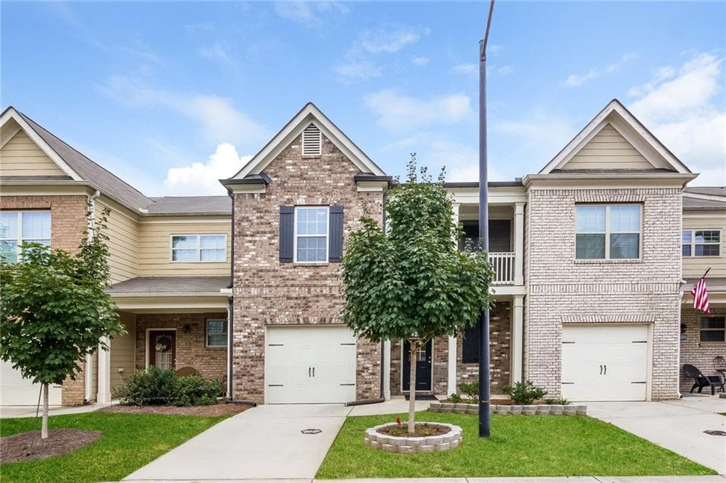3 bedroom, 2,044 sq ft townhouse sold at 217 Madison Avenue, Acworth, GA 30102