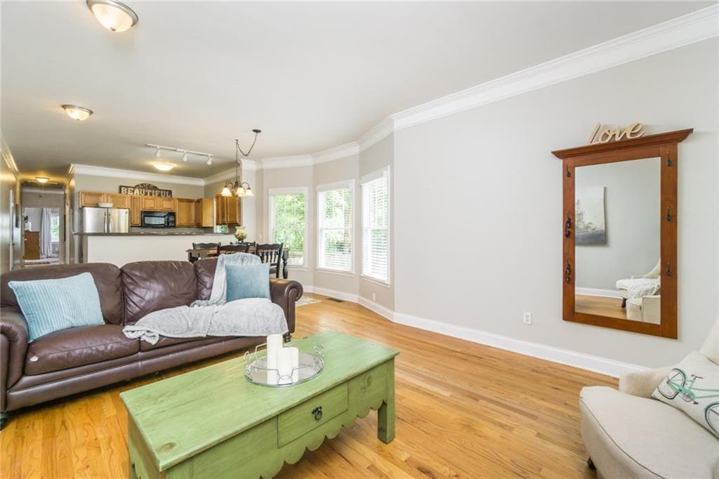 3 bedroom, 1,640 sq ft townhouse sold at 1000 Kirkwood Avenue B, Atlanta, GA 30316