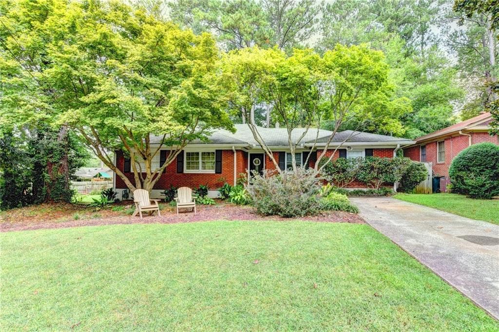 3 bedroom, 2,308 sq ft single family residence sold at 1206 Briar Hills Drive, Atlanta, GA 30306