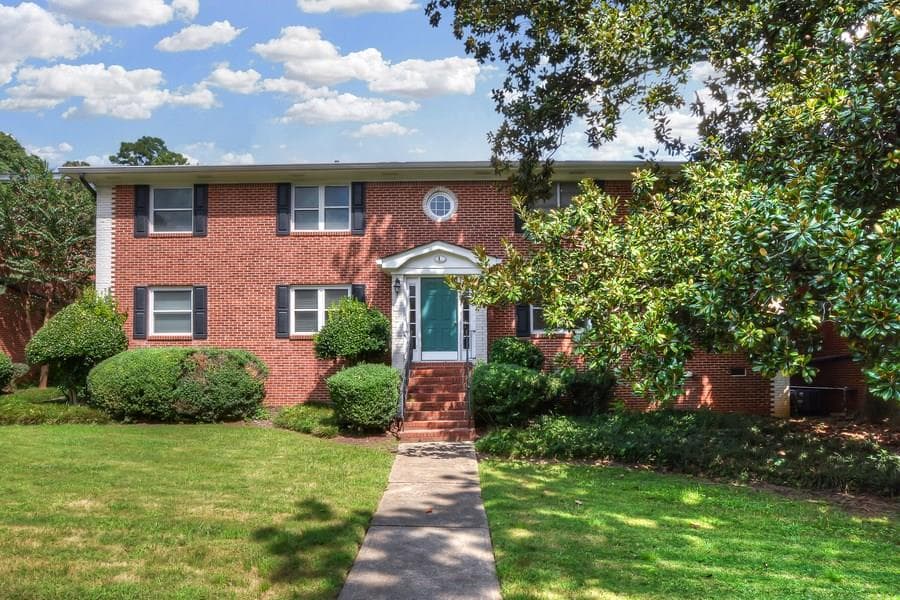 4282 Roswell Road L3, Atlanta, GA 30342 — most recent listing photo