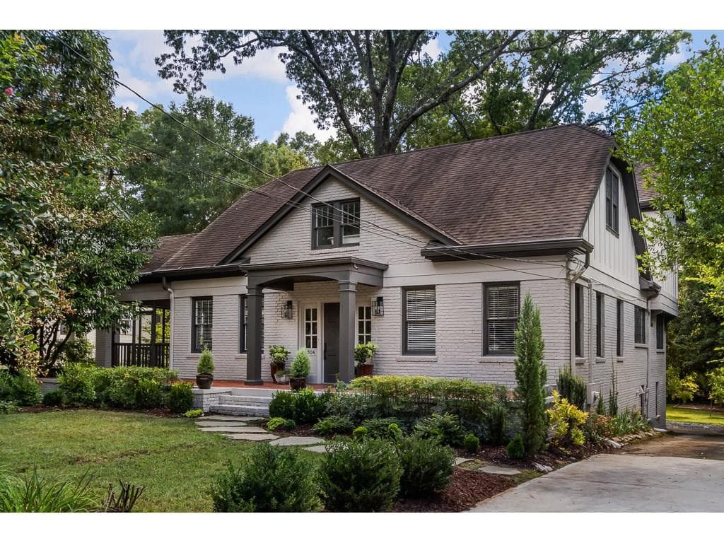 4 bedroom, 3,340 sq ft single family residence sold at 804 Clairemont Avenue, Decatur, GA 30030