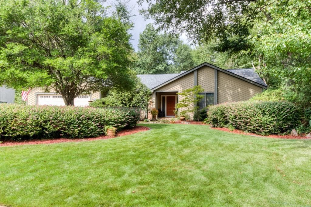 2261 Belle Vista Court, Marietta, GA 30062 — most recent listing photo