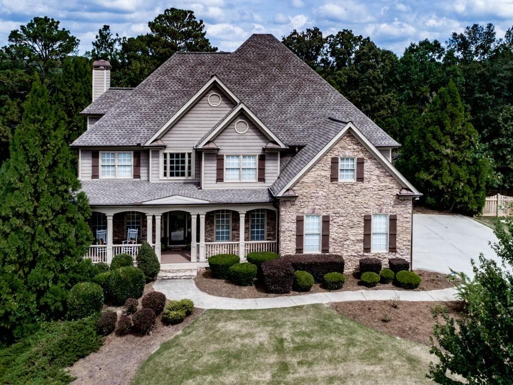 6 bedroom, 5,062 sq ft single family residence sold at 402 Bentwater Drive, Acworth, GA 30101