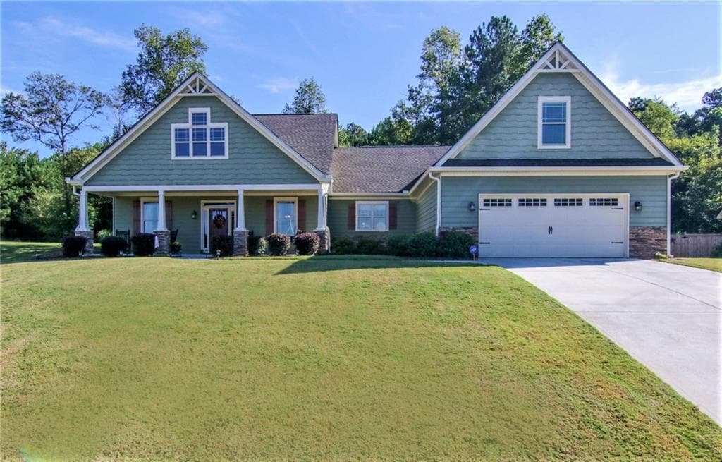 3 bedroom, 2,983 sq ft single family residence sold at 921 Ashland Falls Drive, Monroe, GA 30656