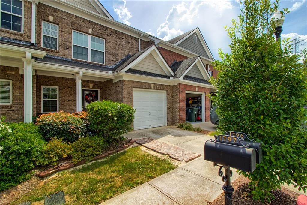 2 bedroom, 1,384 sq ft townhouse sold at 1796 Willow Branch Lane, Kennesaw, GA 30152
