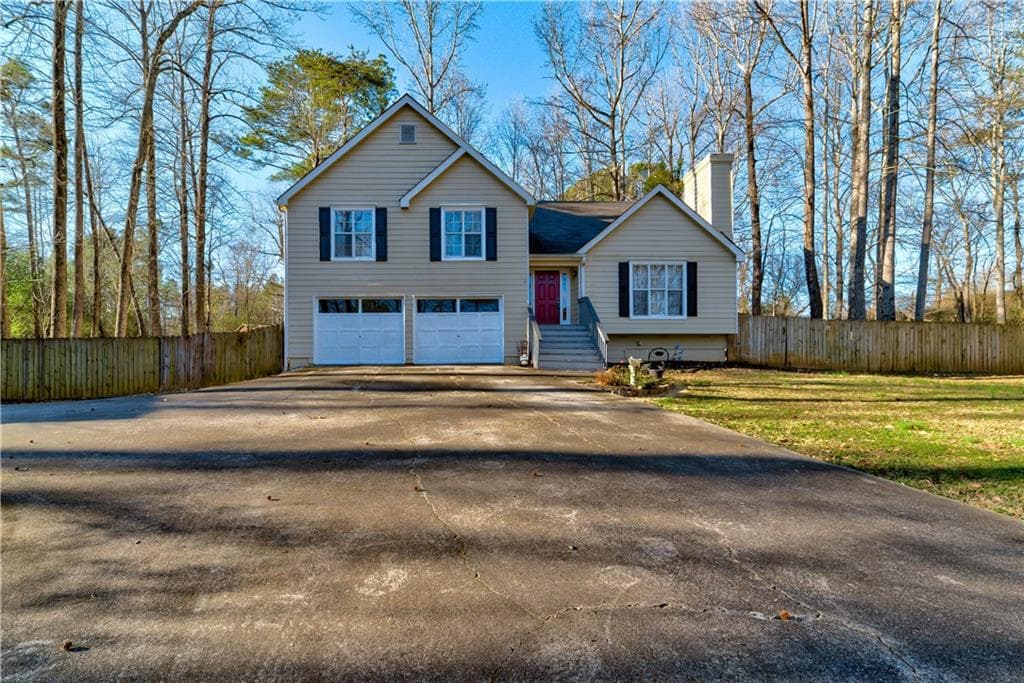 5580 Rolling Oaks Drive, Cumming, GA 30040 — most recent listing photo