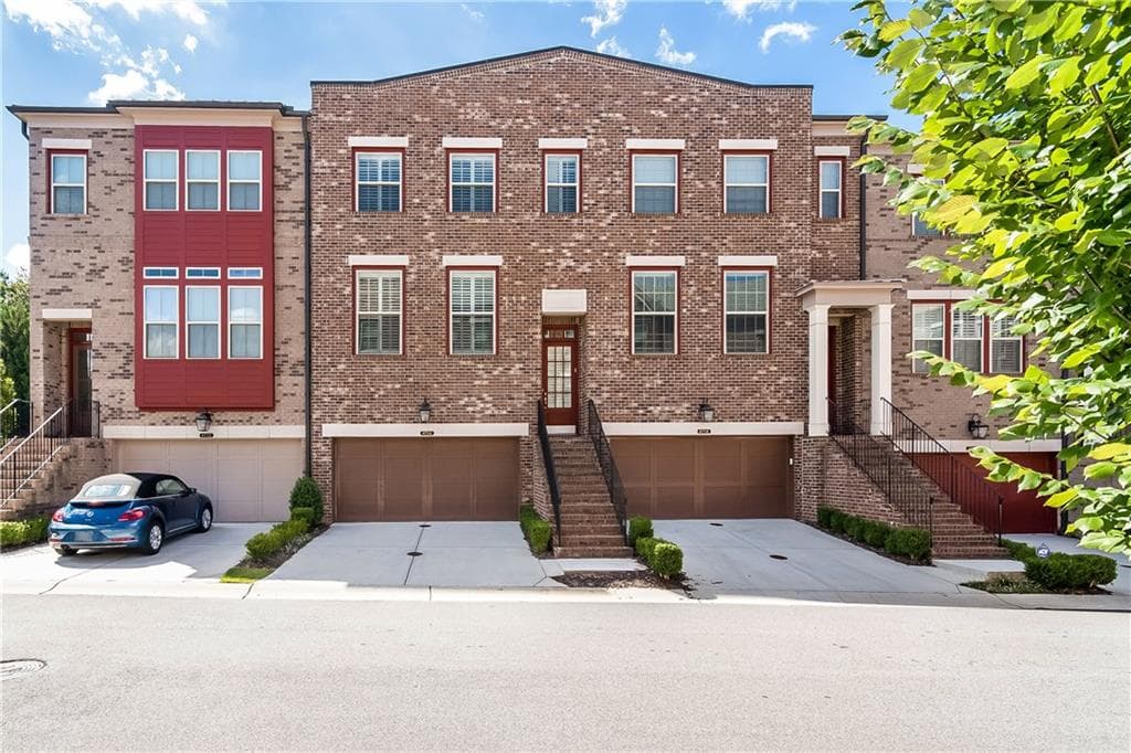 3 bedroom, 3,224 sq ft townhouse sold at 4754 Laurel Walk, Atlanta, GA 30338