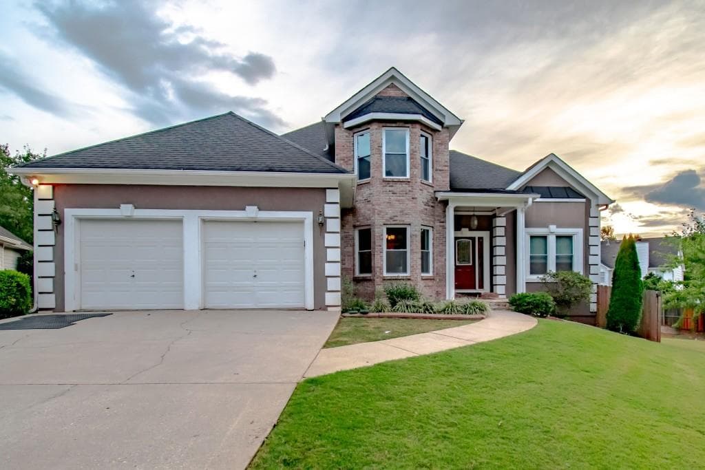 4 bedroom, 3,095 sq ft single family residence sold at 270 Dellwood Drive, Lawrenceville, GA 30043