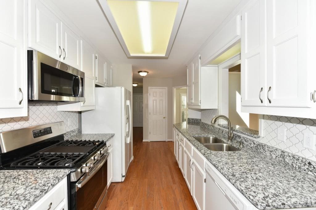 4 bedroom, 1,761 sq ft single family residence sold at 110 Roberts Road, Suwanee, GA 30024