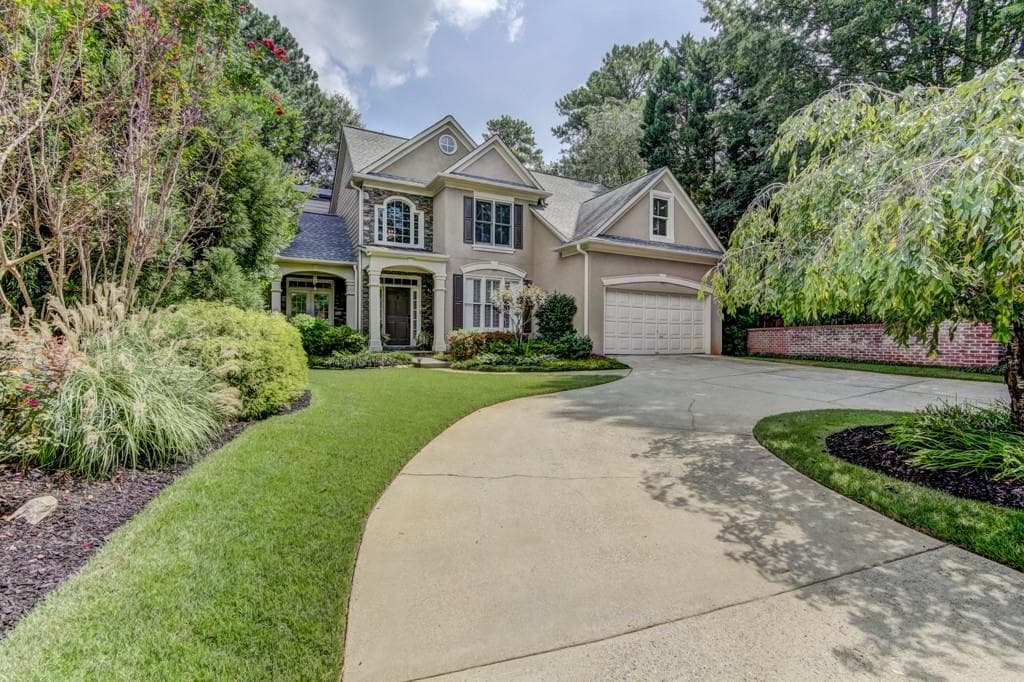 3 bedroom, 2,454 sq ft single family residence sold at 4521 Weldon Drive, Smyrna, GA 30080