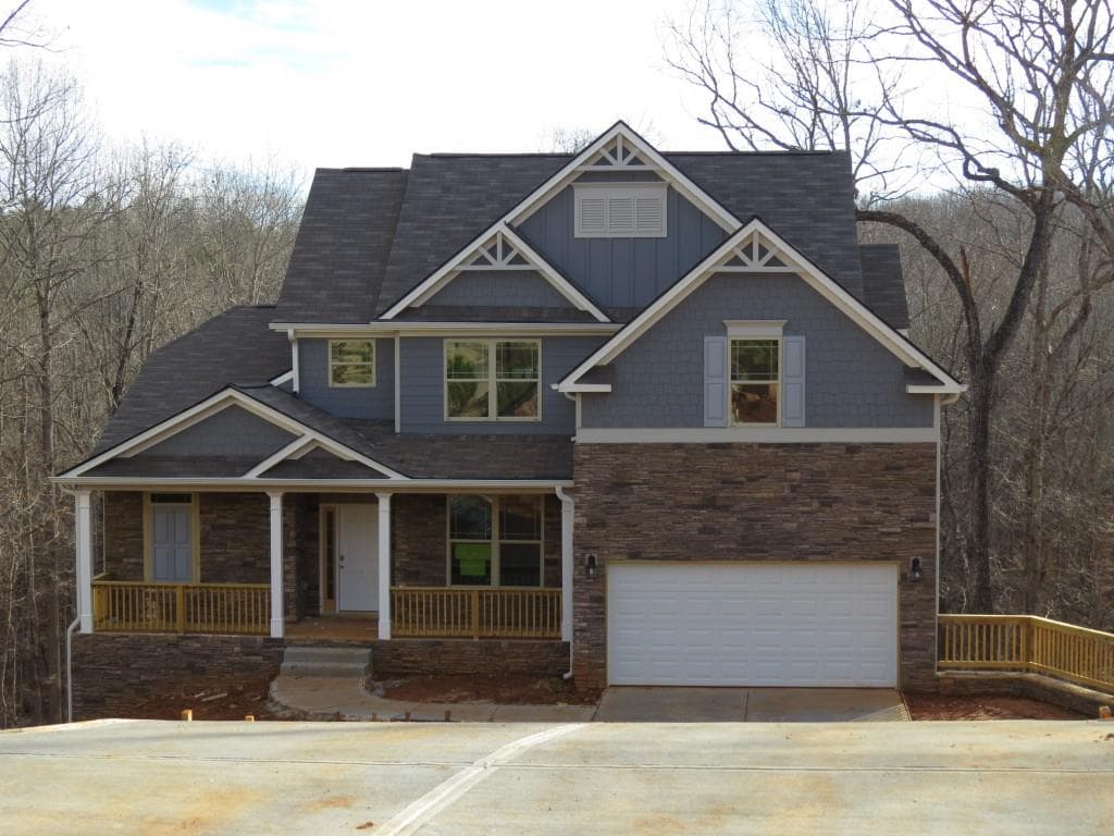 4 bedroom, 2,752 sq ft single family residence sold at 9475 Dunmoore Drive, Cumming, GA 30028