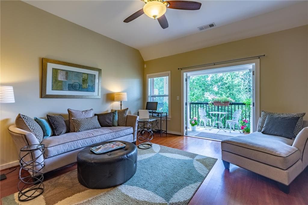 1 bedroom, 810 sq ft condominium sold at 870 Inman Village Parkway 516, Atlanta, GA 30307