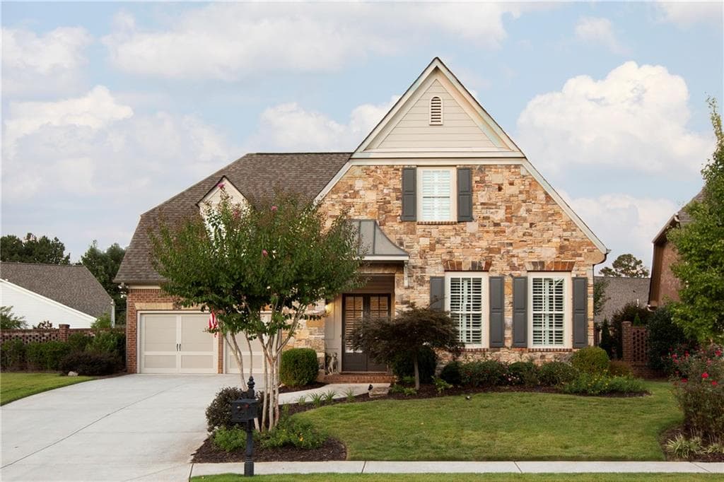 4 bedroom, 3,460 sq ft single family residence sold at 320 Lakeside Trace, Canton, GA 30115