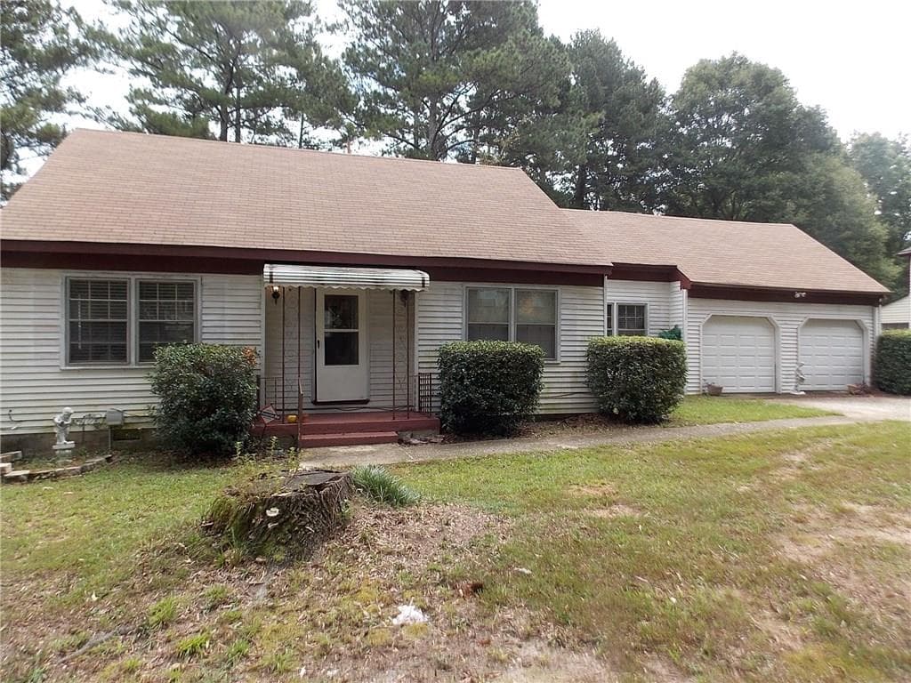 6900 Creekmoor Lane, Riverdale, GA 30296 — most recent listing photo