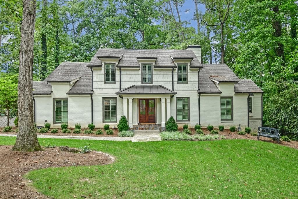 5 bedroom, 5,700 sq ft single family residence sold at 3776 N Stratford Road, Atlanta, GA 30342